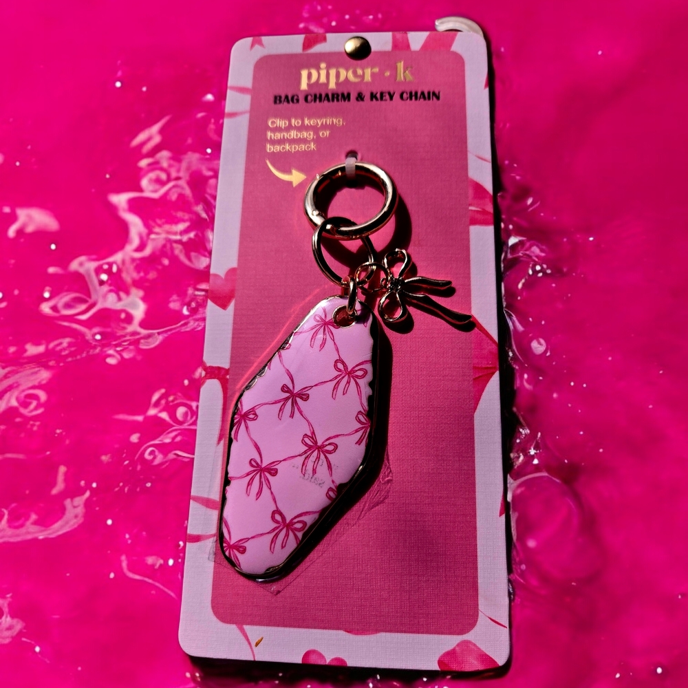 NEW Piper K Pink Bow Design Metal Bag Charm Key Holder 5 Inches New With Tags
